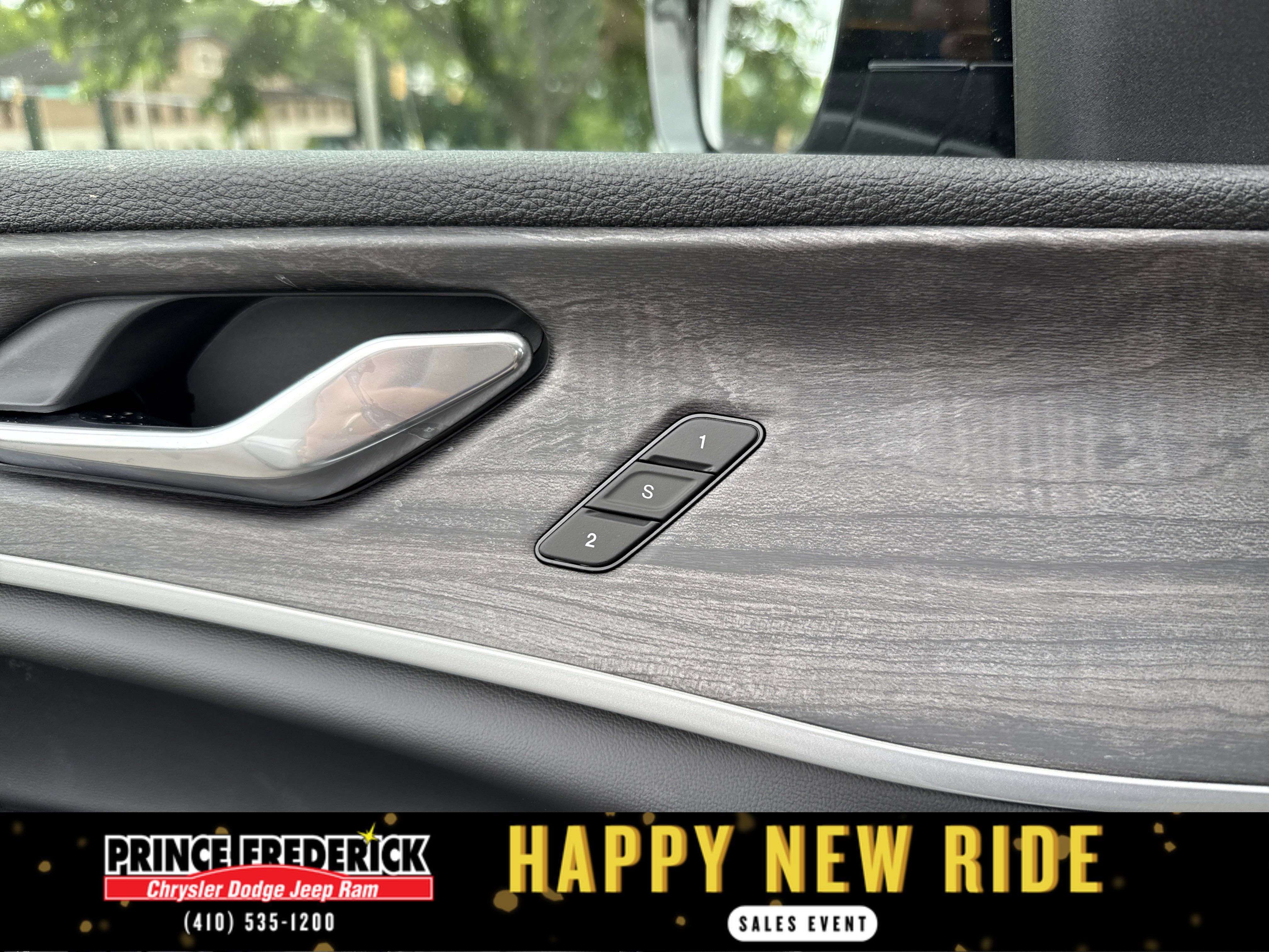 New 2025 Jeep Grand Cherokee L Limited w/ Black Appearance Package image 35