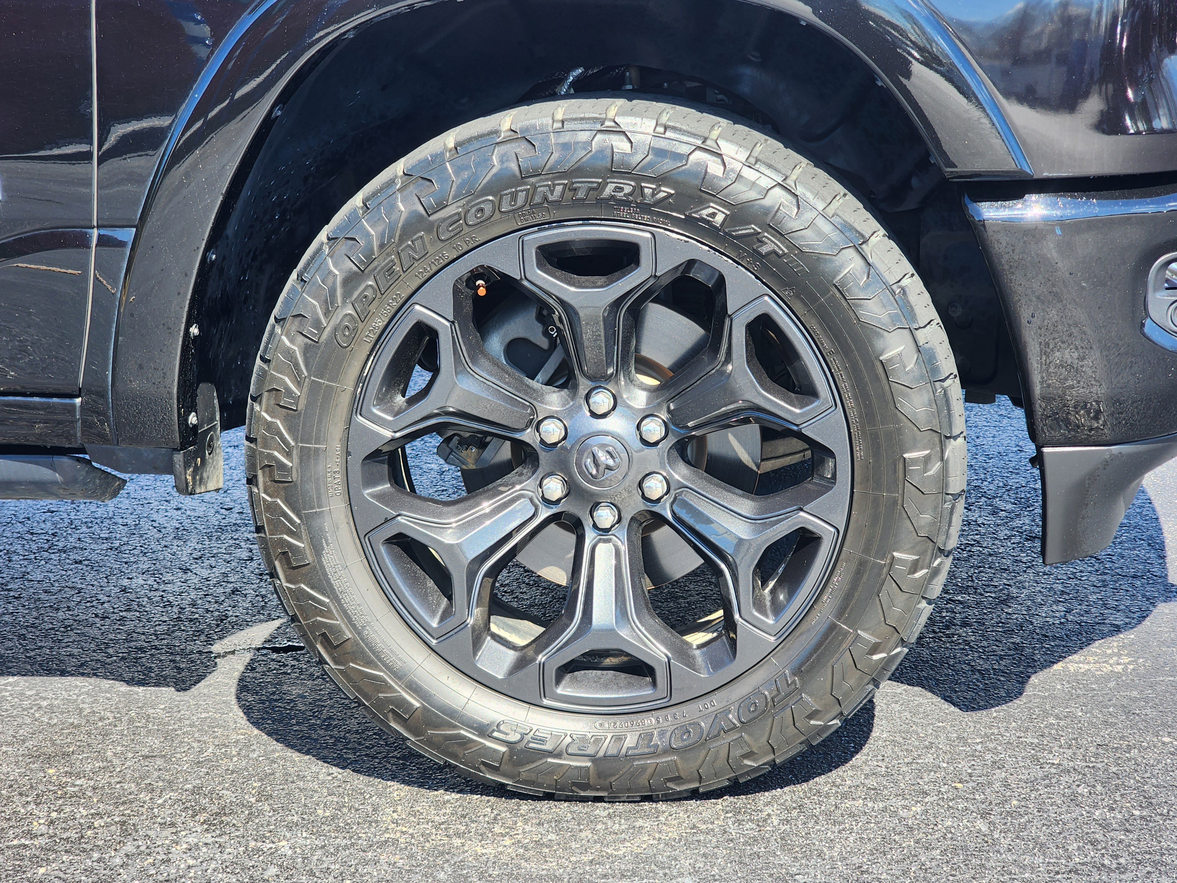 Used 2022 RAM 1500 Limited w/ Night Edition image 6