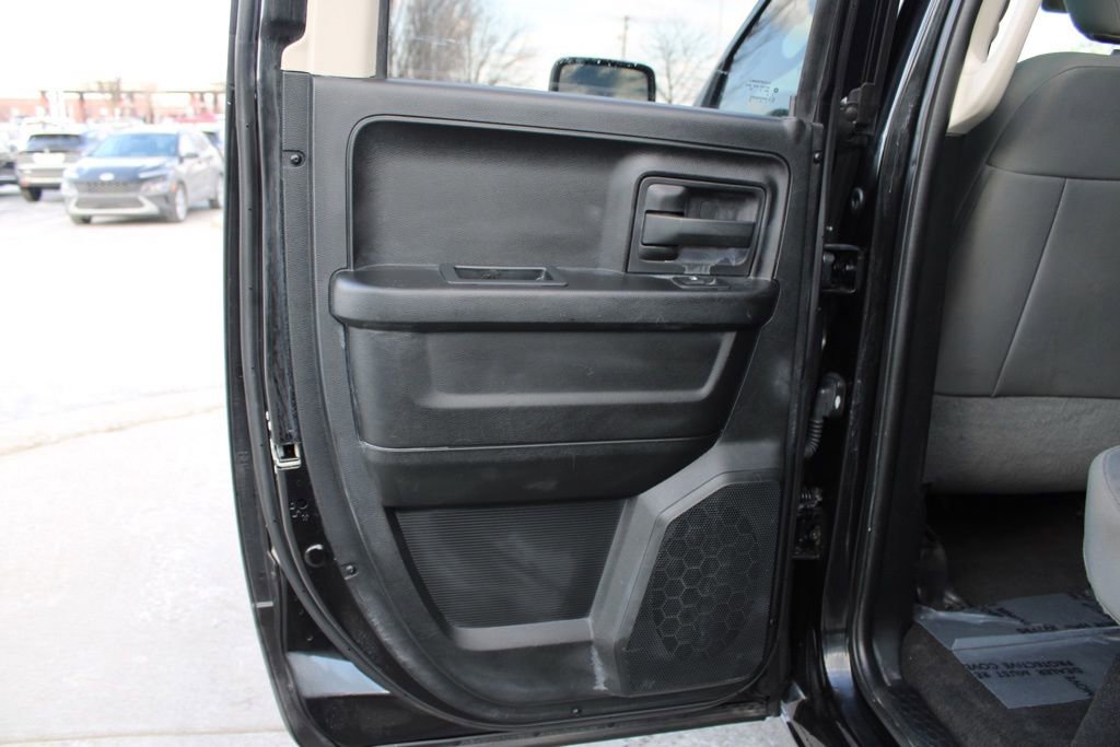 Used 2017 RAM 1500 Express image 25