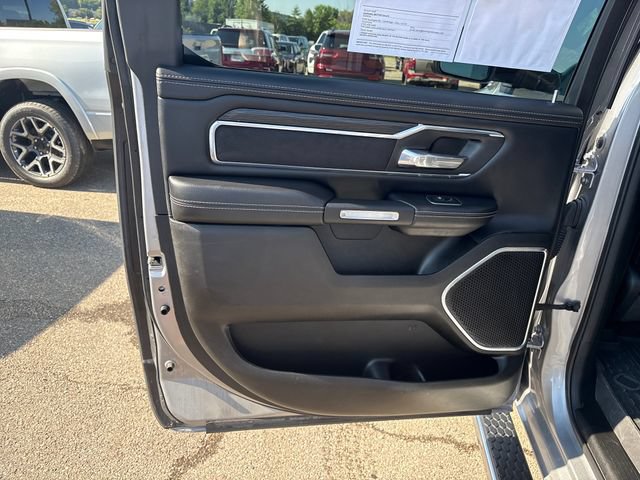 Used 2024 RAM 1500 Laramie AWD/4WD image 18