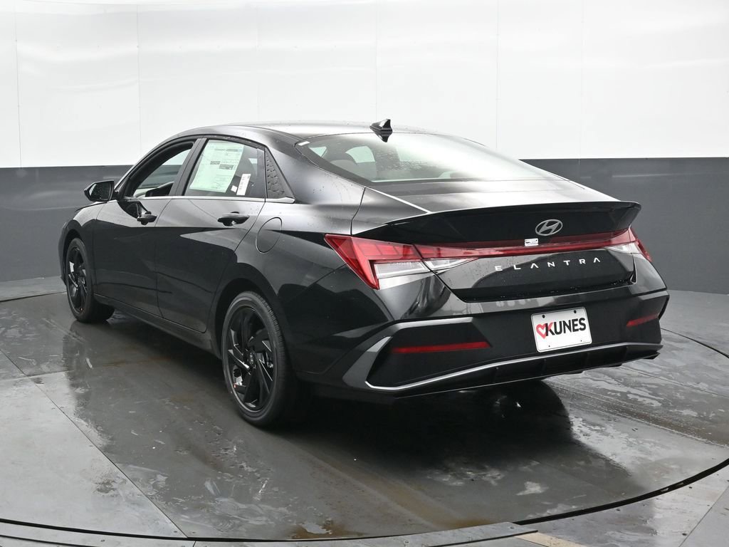 New 2026 Hyundai Elantra SEL Sport image 10