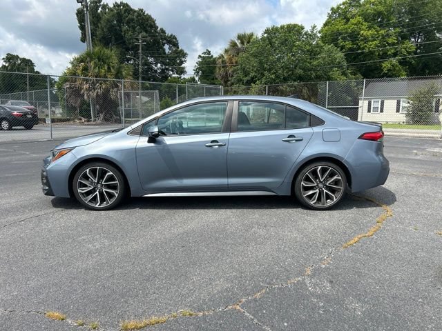 Used 2022 Toyota Corolla XSE FWD image 3
