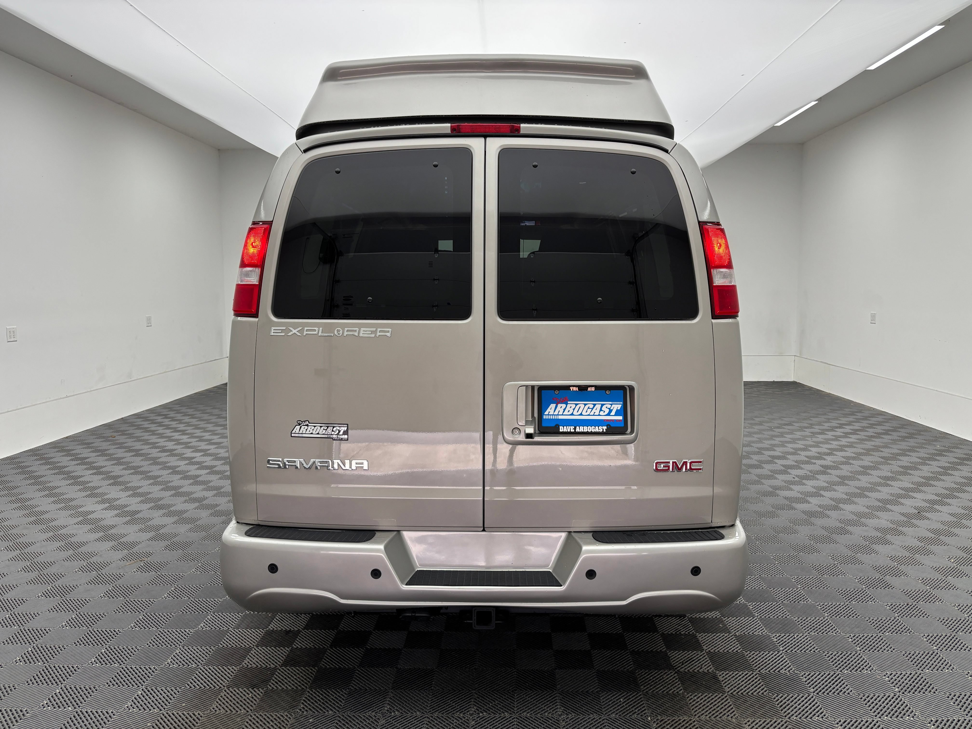 New 2026 GMC Savana 2500 w/ Driver Convenience Package RWD image 9