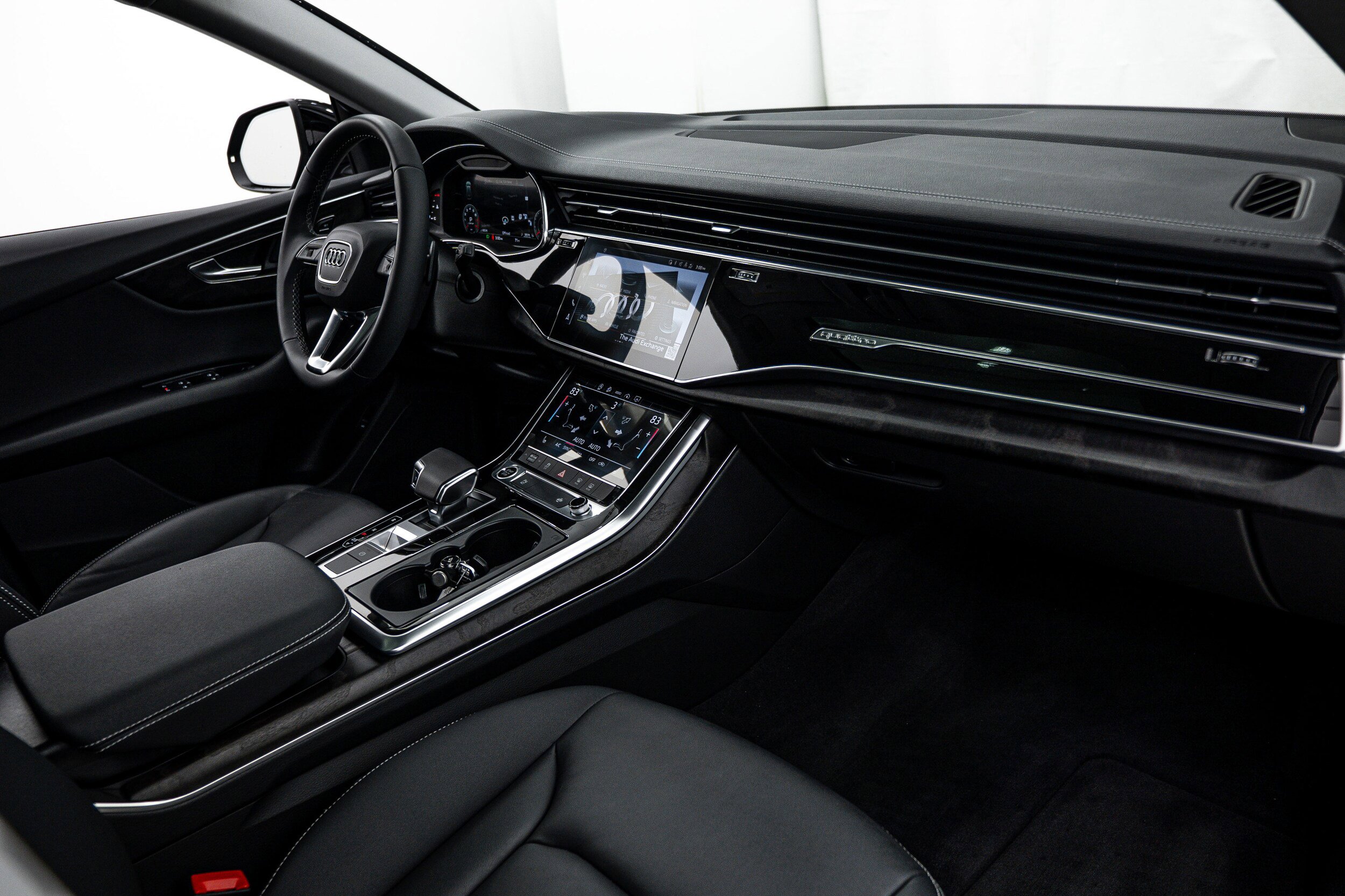Certified 2023 Audi Q8 Premium w/ Convenience Package AWD/4WD image 8