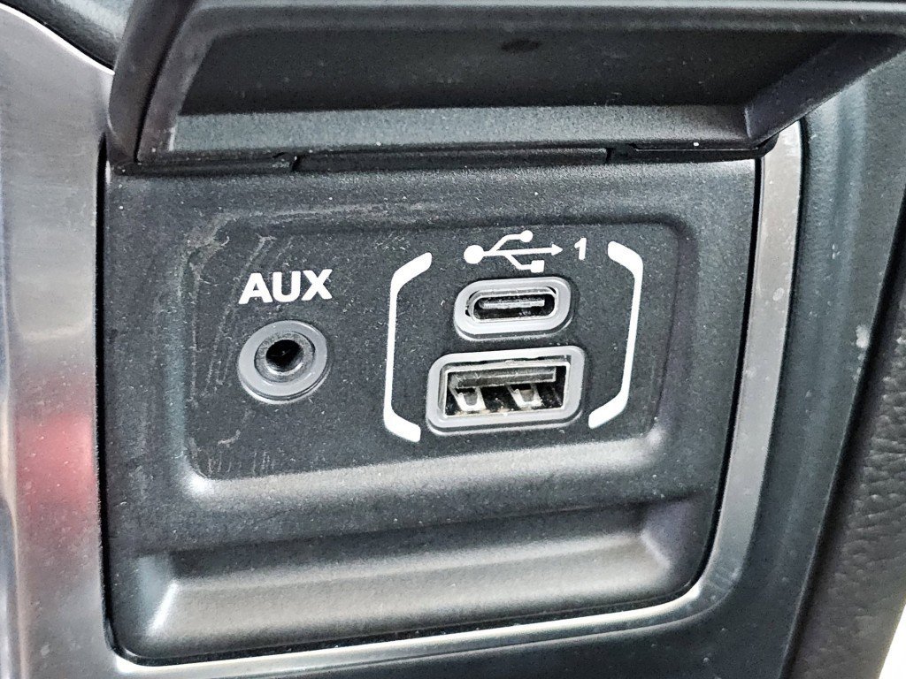 Used 2023 Jeep Gladiator Mojave w/ Cold Weather Group image 17