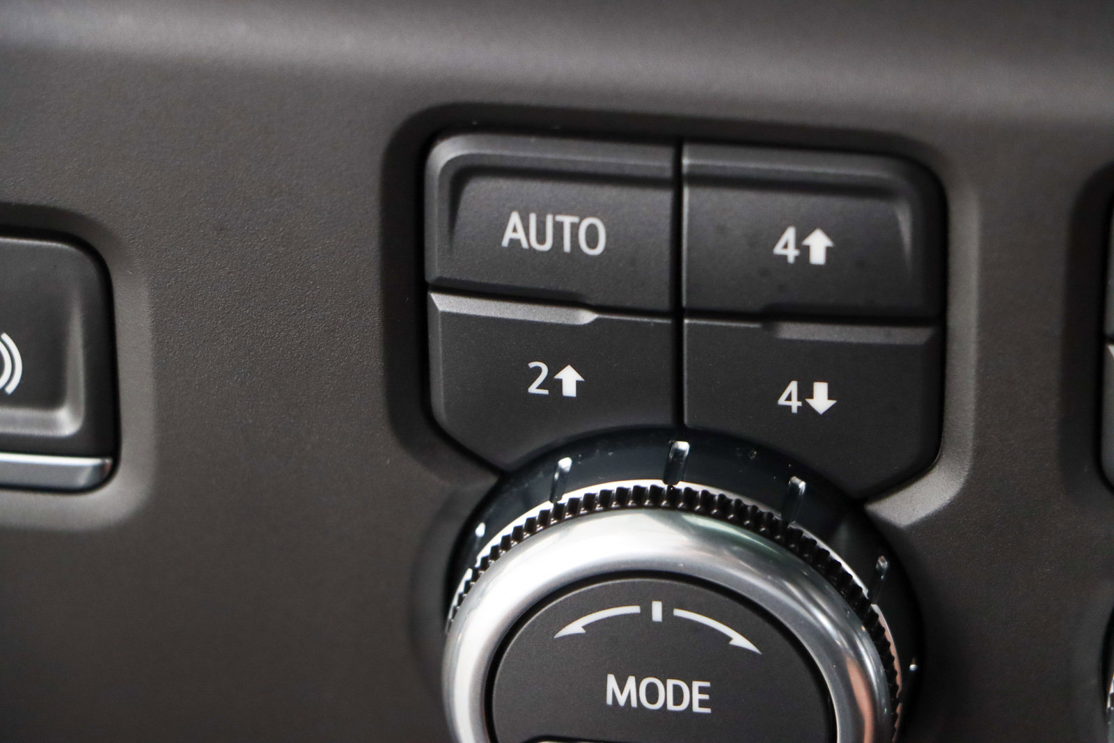 Used 2025 GMC Sierra 2500 AT4 w/ AT4 Premium Plus Package AWD/4WD image 24