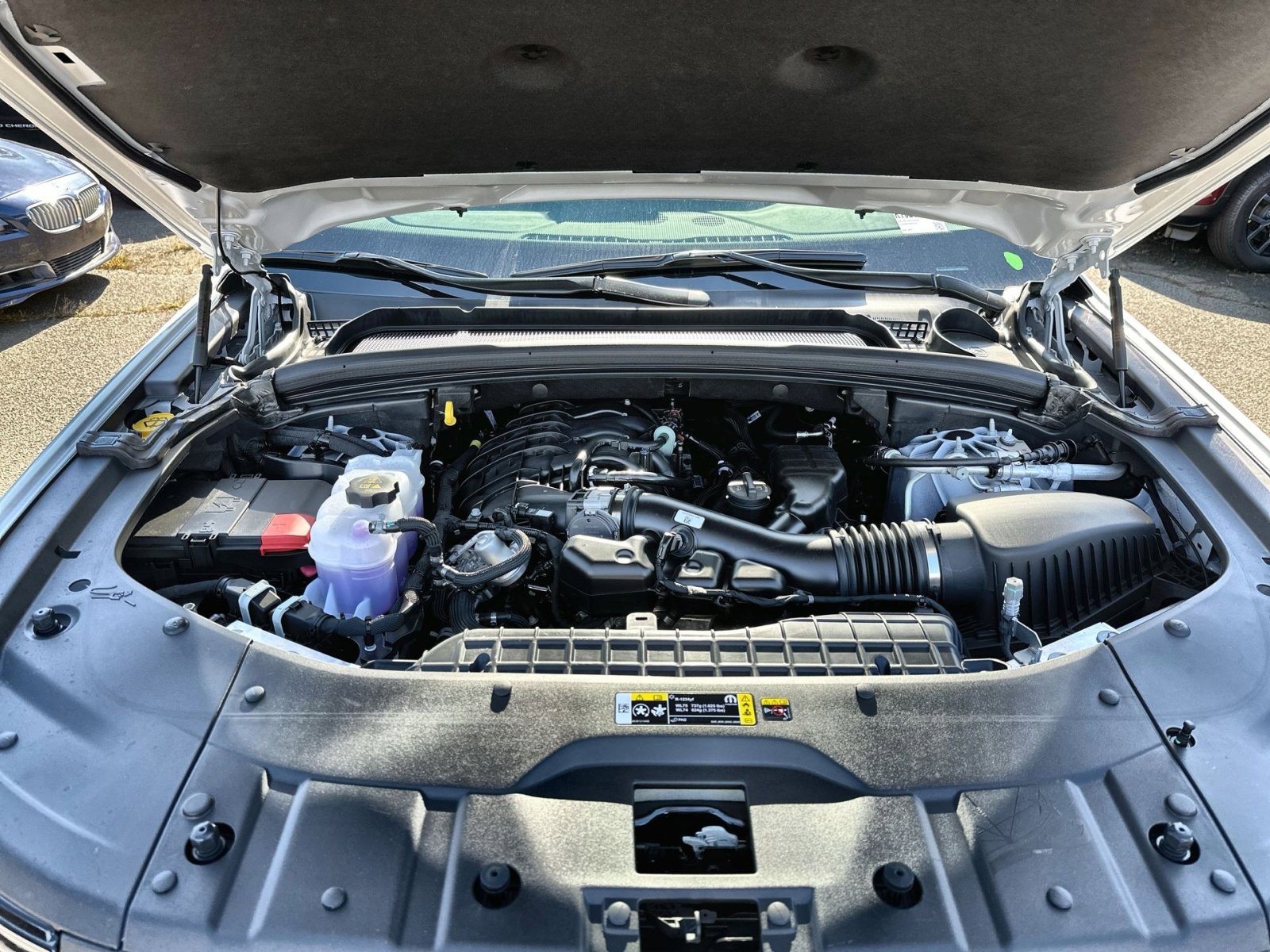 New 2025 Jeep Grand Cherokee Limited w/ Luxury Tech Group II image 28