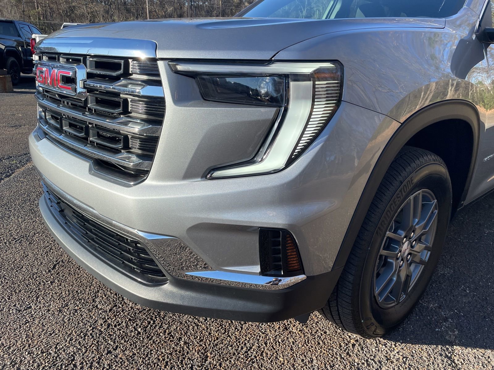 Used 2025 GMC Acadia Elevation image 7