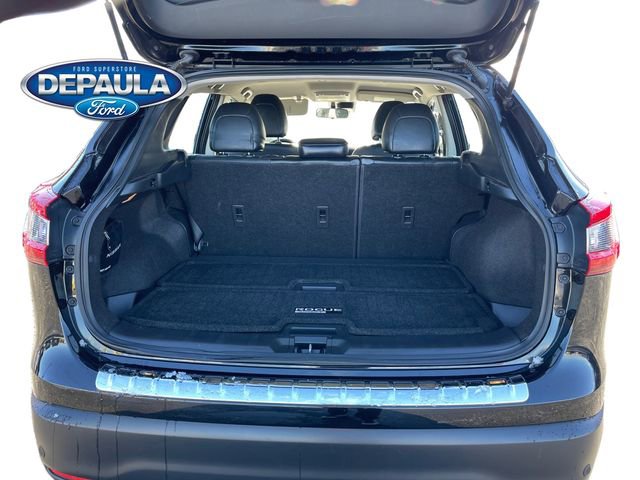 Used 2022 Nissan Rogue Sport SV w/ Technology Package image 6