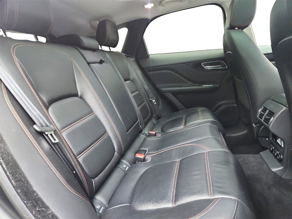 Used 2018 Jaguar F-PACE Prestige image 27