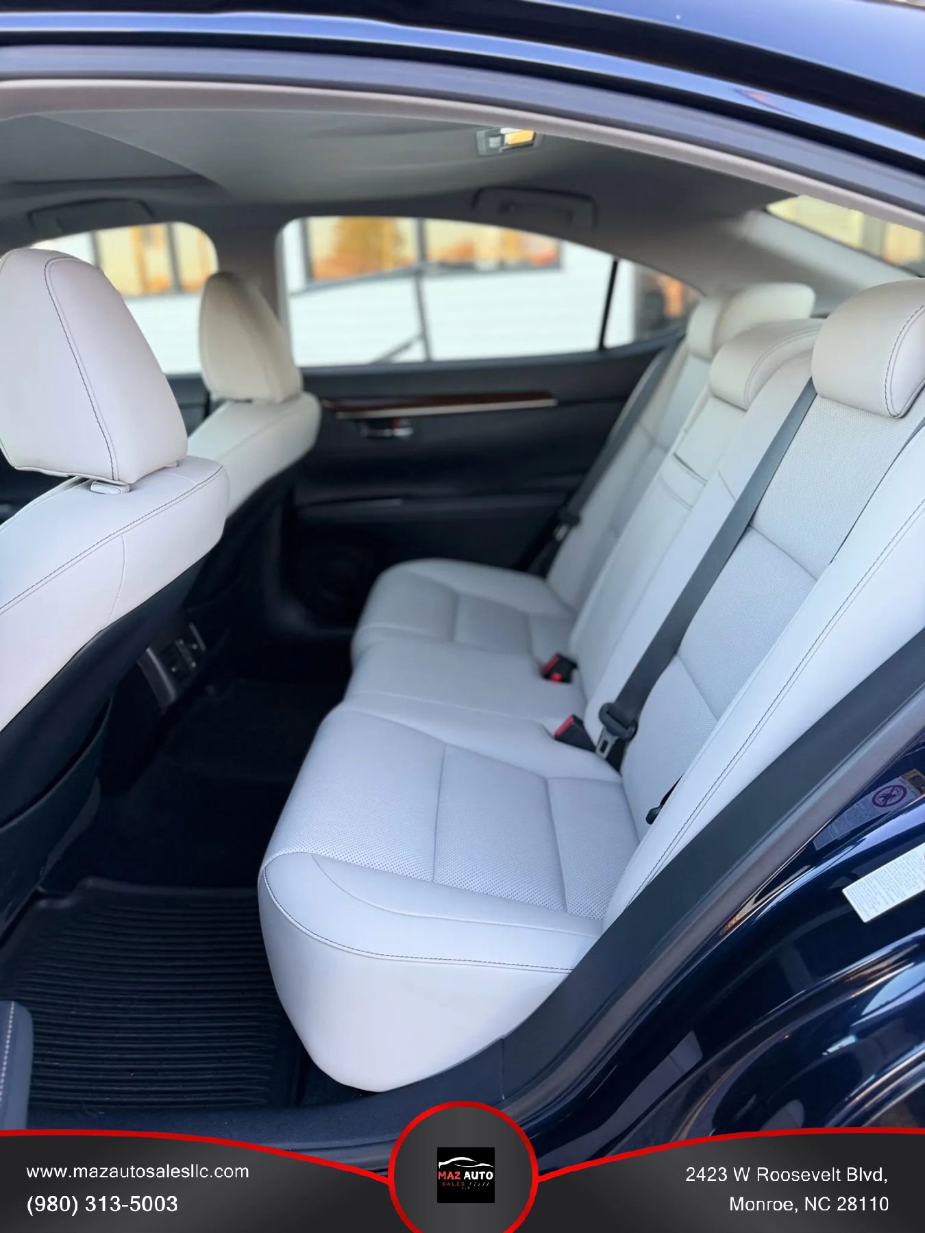 Used 2016 Lexus ES 350 w/ Navigation System Package image 13