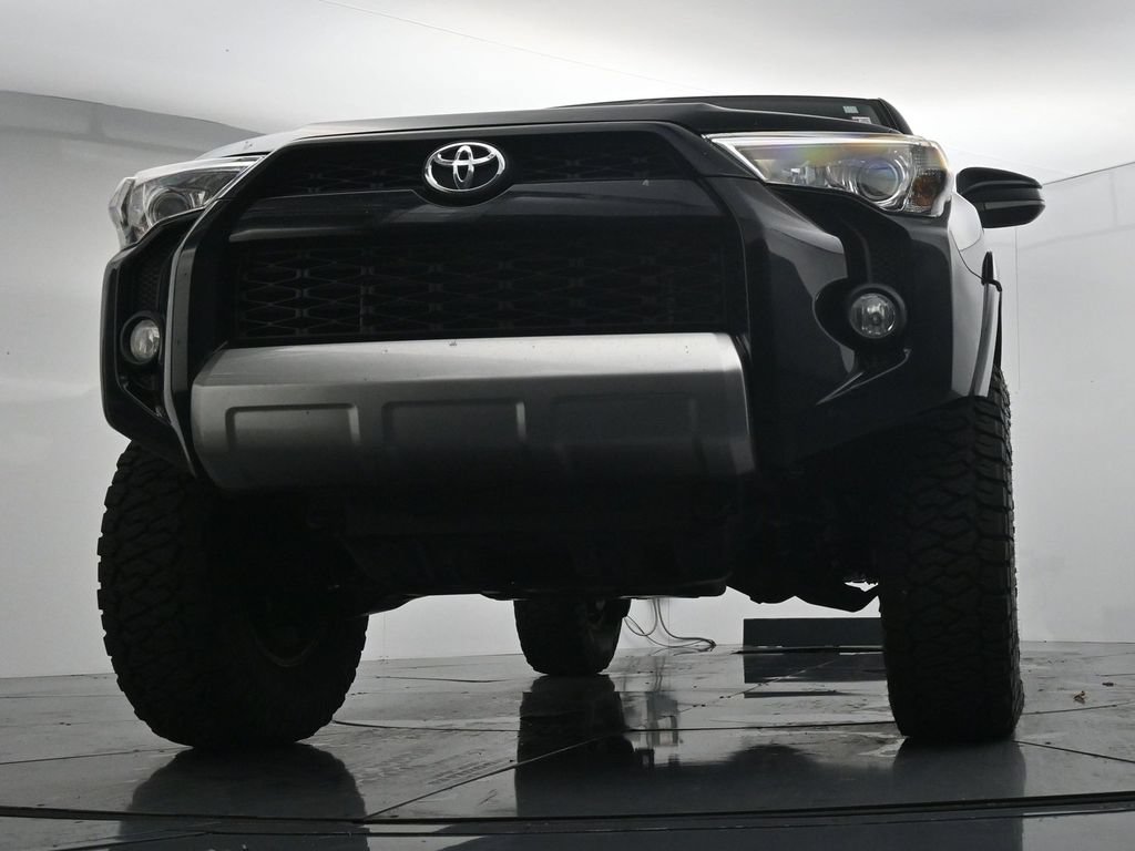 Used 2019 Toyota 4Runner TRD Off-Road AWD/4WD image 19