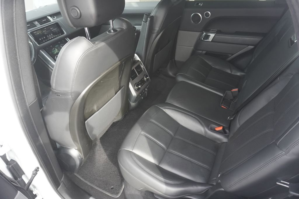Used 2018 Land Rover Range Rover Sport HSE image 29