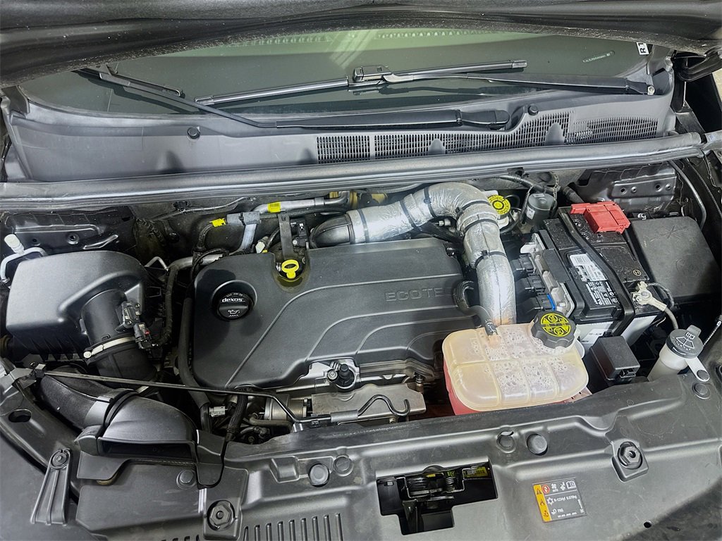 Used 2022 Chevrolet Trax LT w/ Midnight Edition image 9