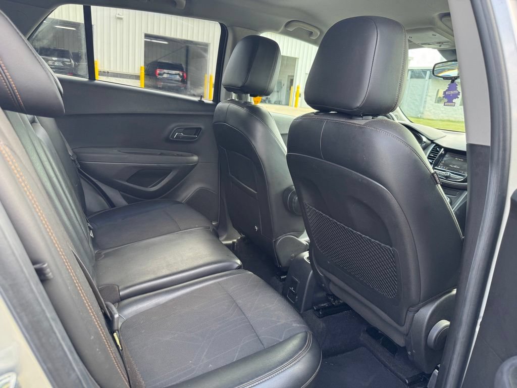 Certified 2018 Chevrolet Trax LT w/ LT Convenience Package FWD image 13