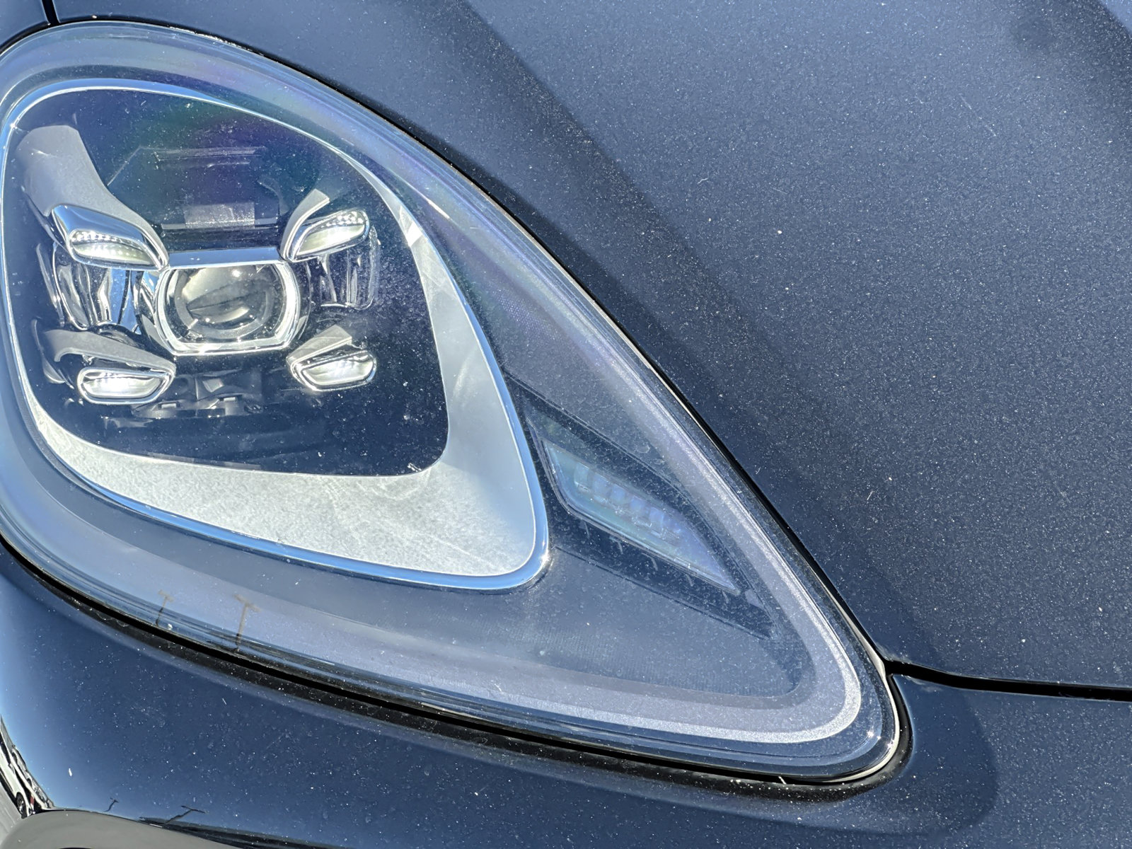 Certified 2023 Porsche Cayenne AWD/4WD image 31