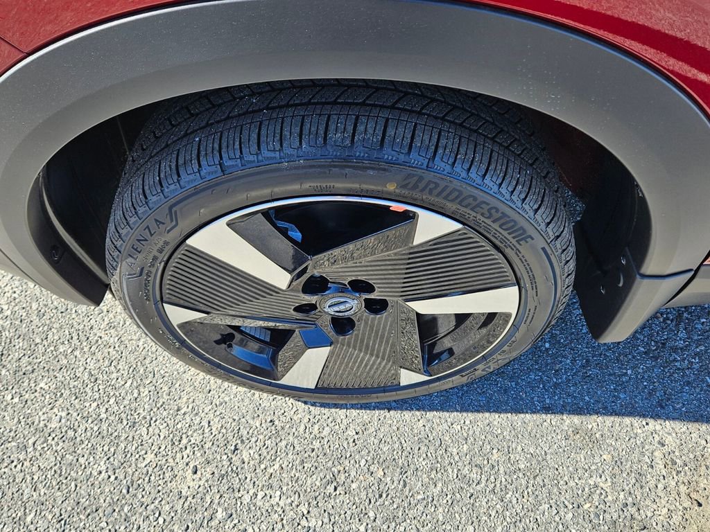 New 2026 Nissan Kicks SR w/ Cold Weather Package image 16