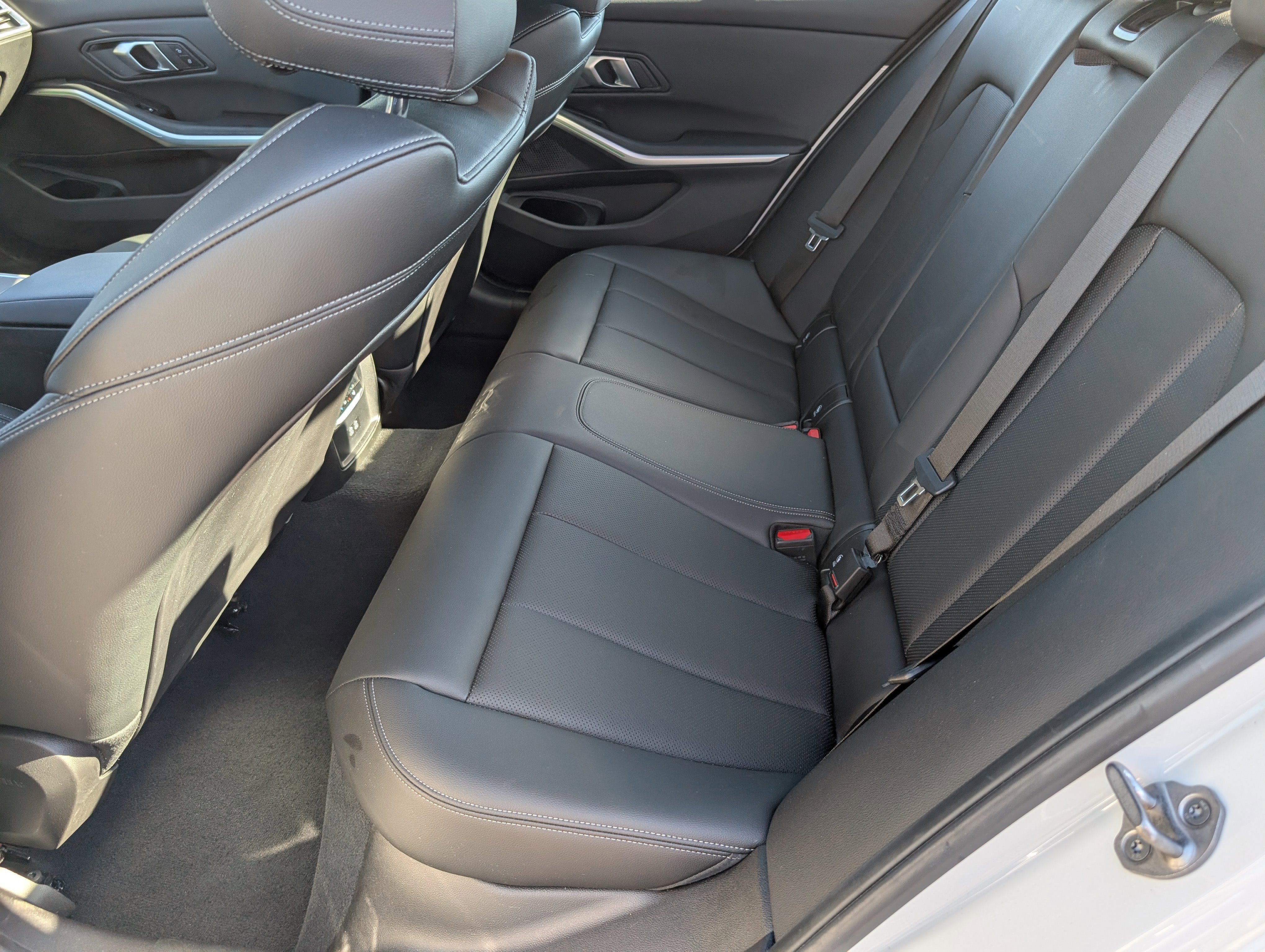 Used 2025 BMW 330i Sedan image 30