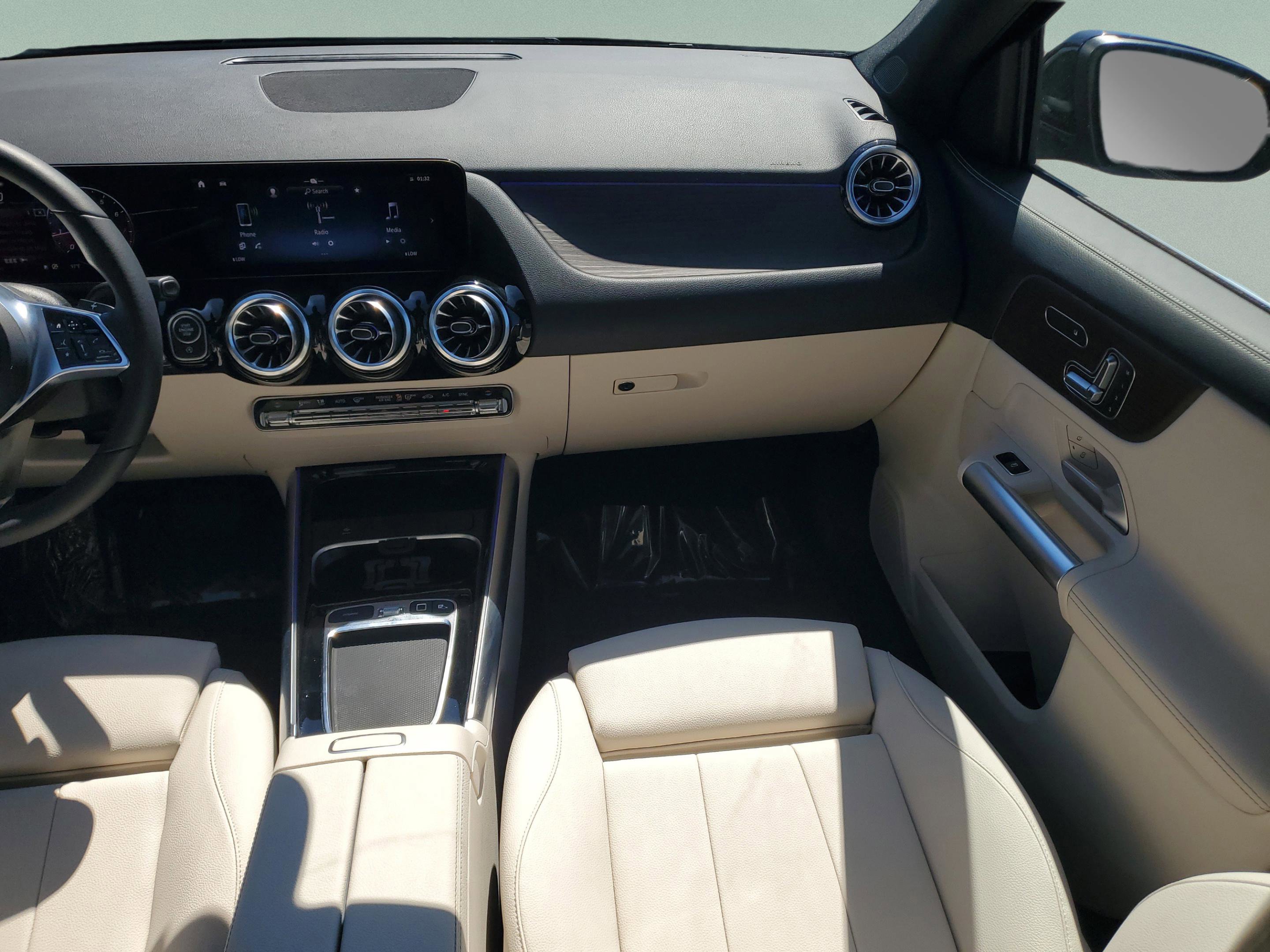 Certified 2025 Mercedes-Benz GLA 250 image 14