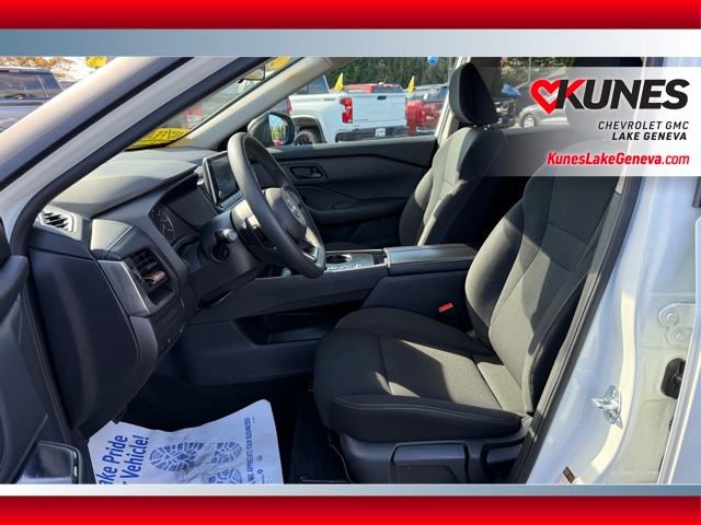 Used 2024 Nissan Rogue S image 13
