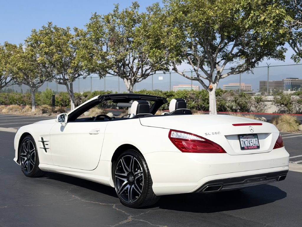 Used 2015 Mercedes-Benz SL 550 image 13