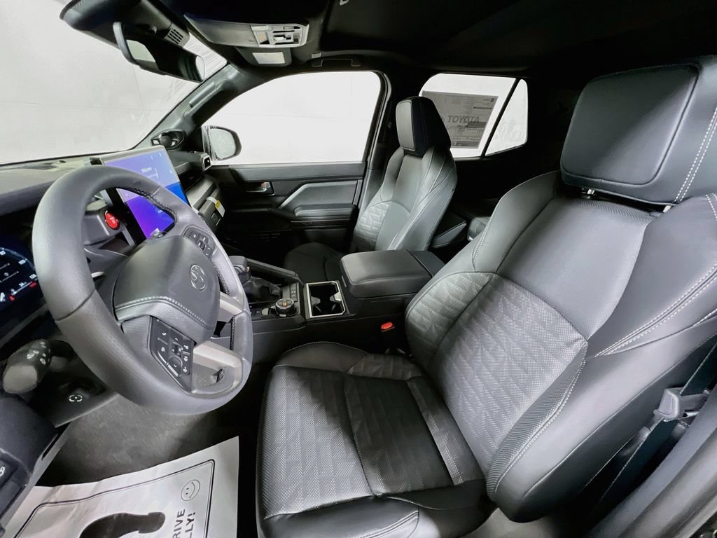 Certified 2025 Toyota 4Runner TRD Off-Road Premium AWD/4WD image 17