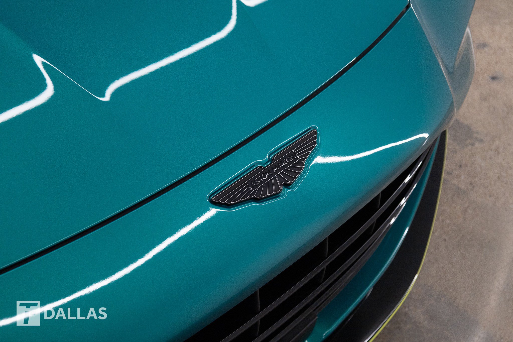 Used 2026 Aston Martin V8 Vantage S RWD image 20