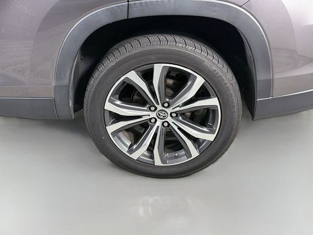 Used 2019 Toyota Highlander LE FWD image 35