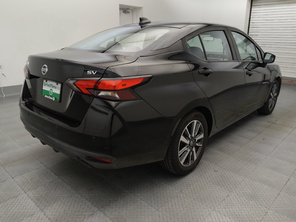 Used 2021 Nissan Versa SV FWD image 9