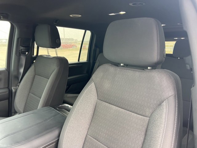 Used 2025 Chevrolet Suburban LS image 7