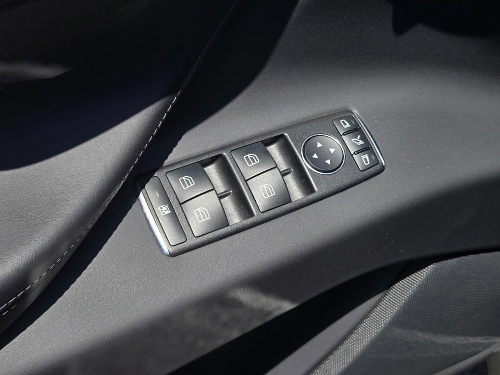 Used 2018 Tesla Model X 75D AWD/4WD image 13