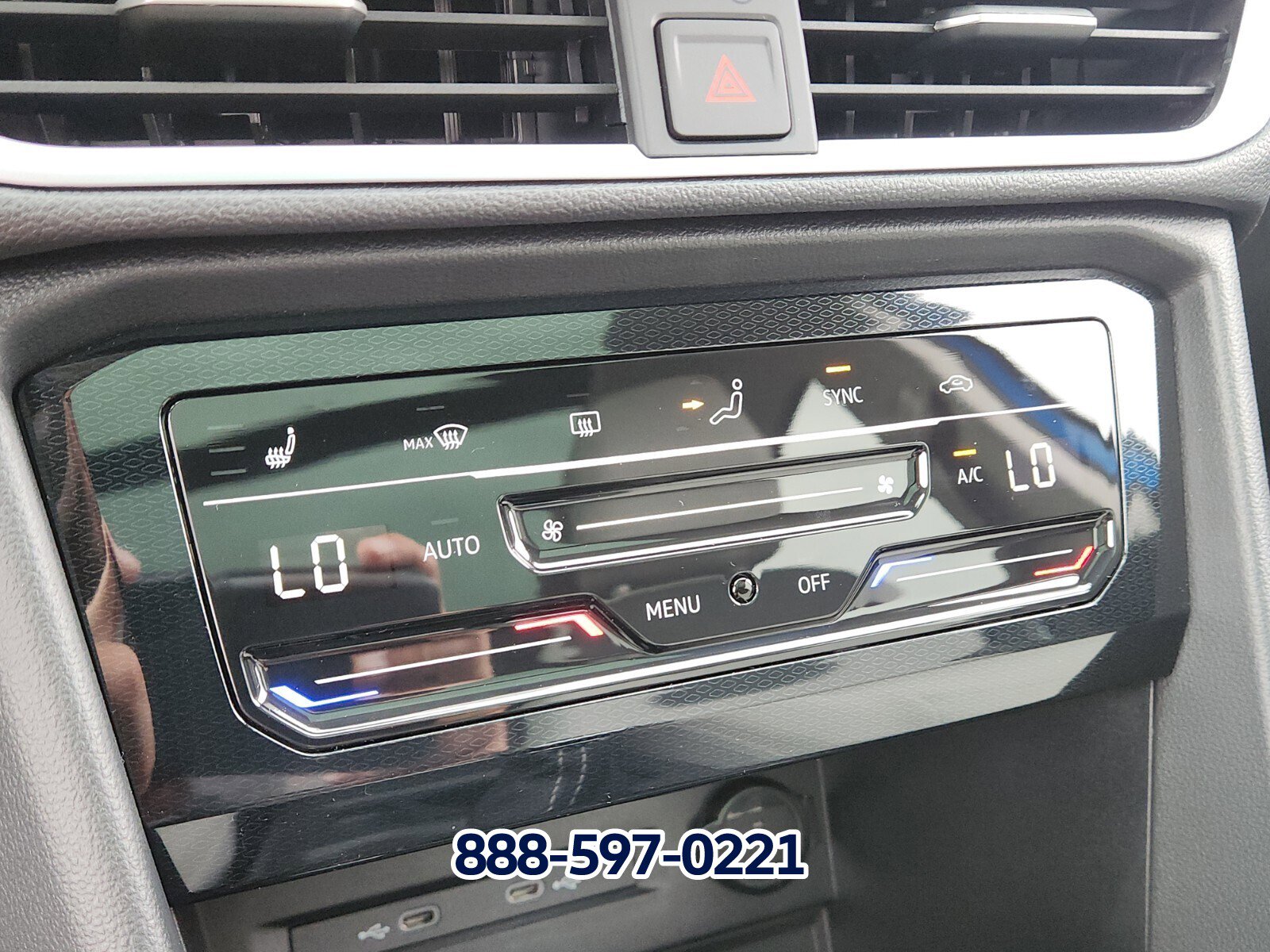 New 2025 Volkswagen Taos SE image 13