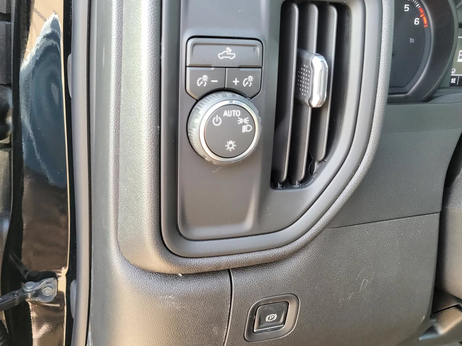 New 2026 Chevrolet Silverado 1500 Custom RWD image 16