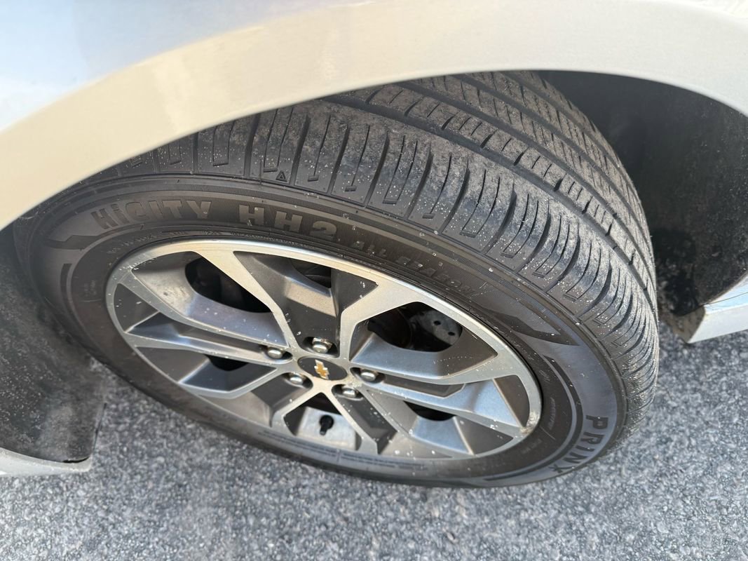 Used 2017 Chevrolet Sonic LT w/ Convenience Package image 10