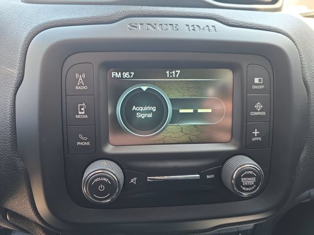 Used 2016 Jeep Renegade Latitude w/ Popular Equipment Group AWD/4WD image 24