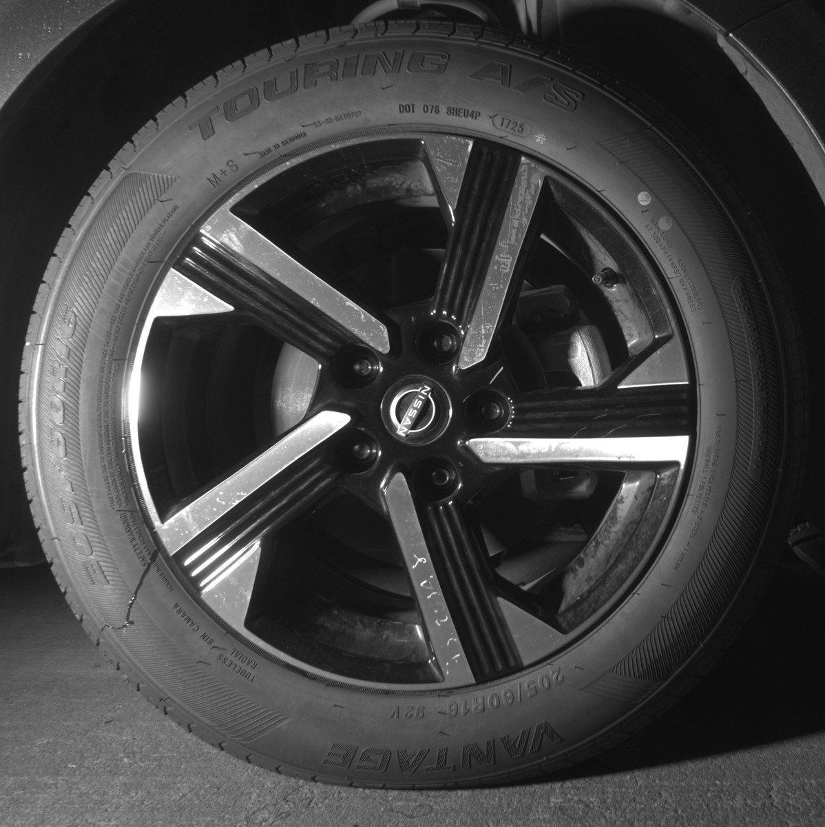 Used 2025 Nissan Sentra SV image 13