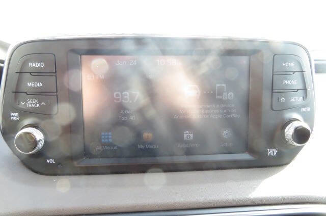 Used 2020 Hyundai Santa Fe SEL image 19