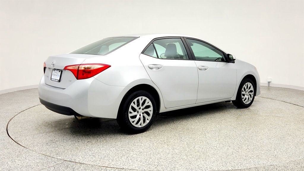 Used 2019 Toyota Corolla LE image 5