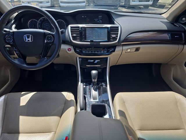 Used 2017 Honda Accord EX-L image 12