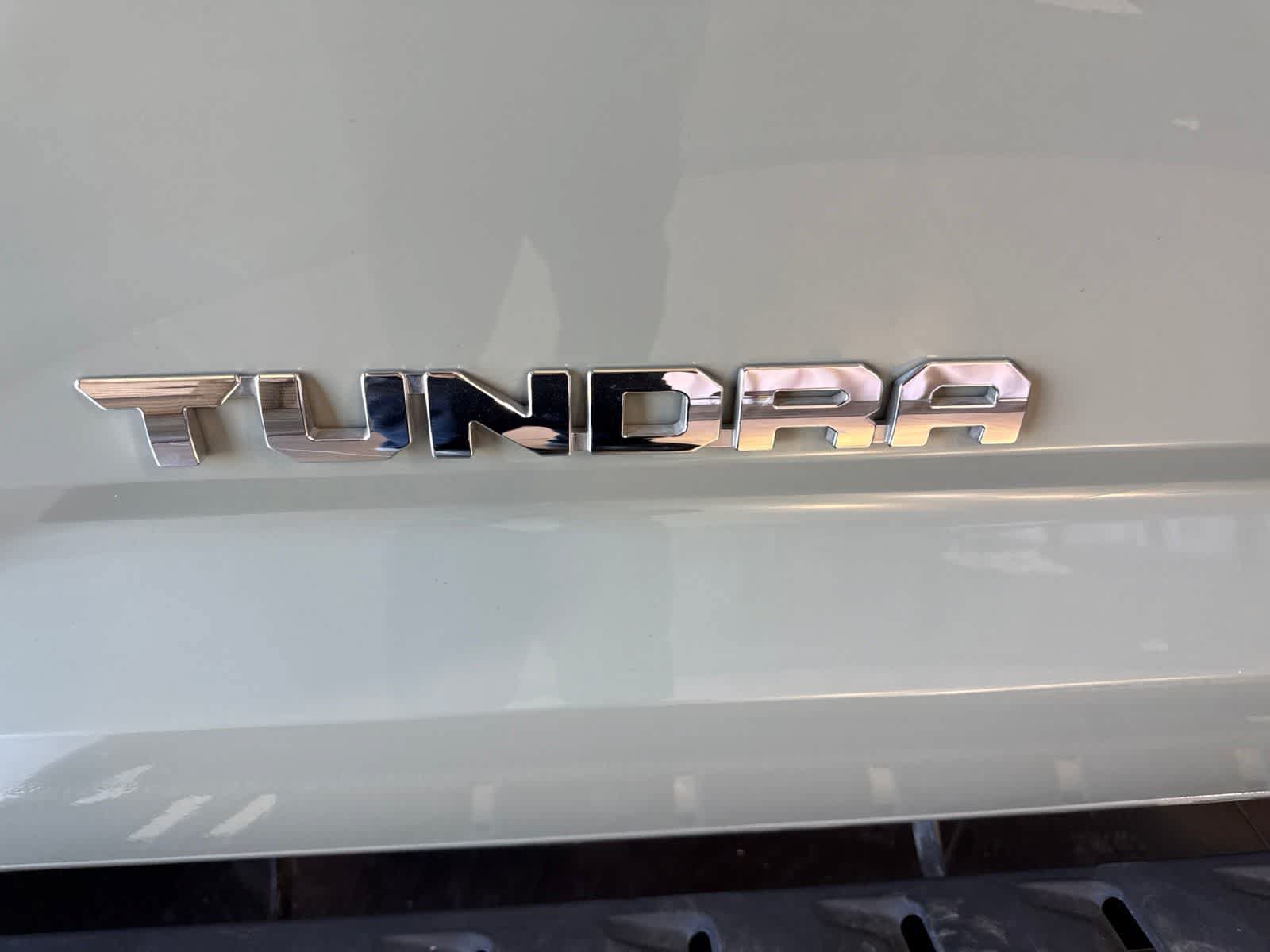 Used 2024 Toyota Tundra SR5 w/ SR5 Convenience Package AWD/4WD image 9