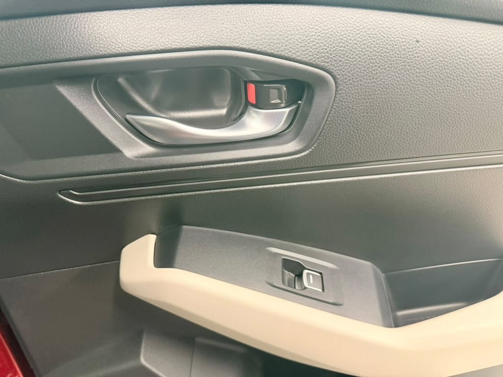 Certified 2025 Honda Accord SE image 38