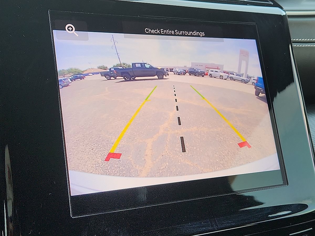 Used 2024 Jeep Grand Cherokee Laredo X w/ Trailer Tow Package AWD/4WD image 8