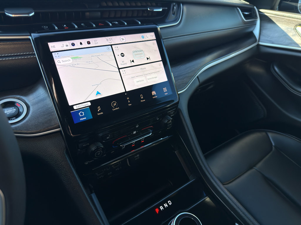 Used 2024 Jeep Grand Cherokee Limited w/ Black Appearance Package image 21