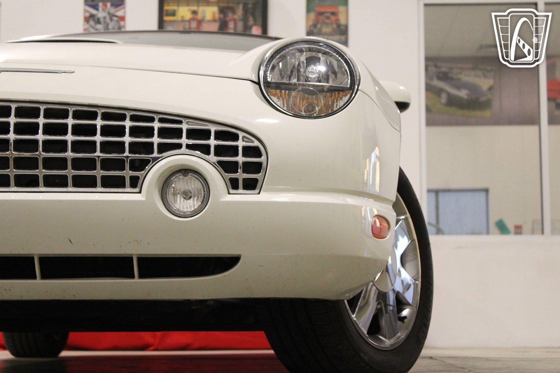 Used 2002 Ford Thunderbird image 27