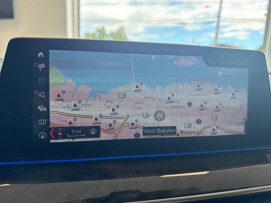 Used 2019 BMW 530e xDrive w/ Convenience Package AWD/4WD image 14