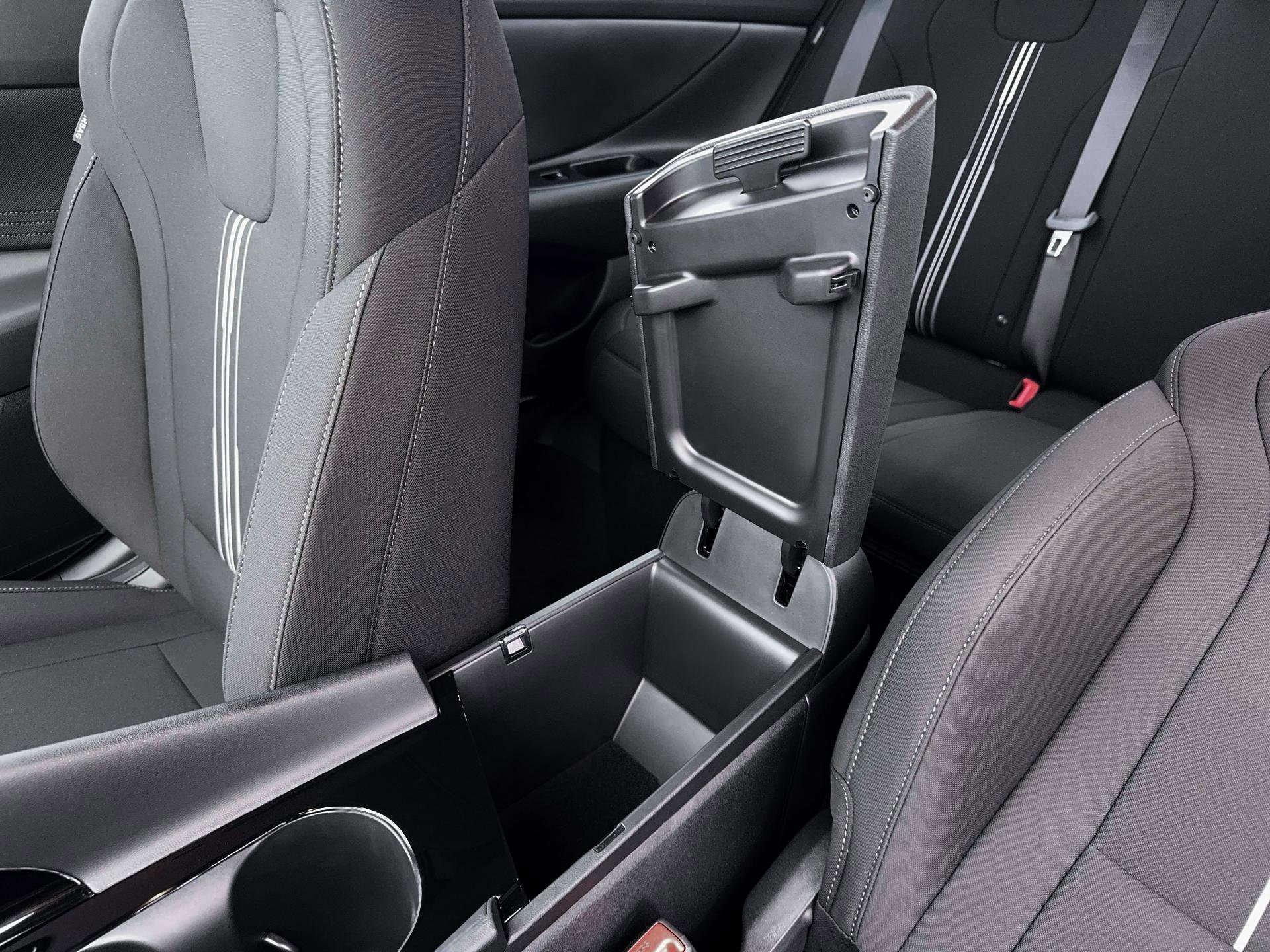 New 2026 Hyundai Elantra Blue image 18