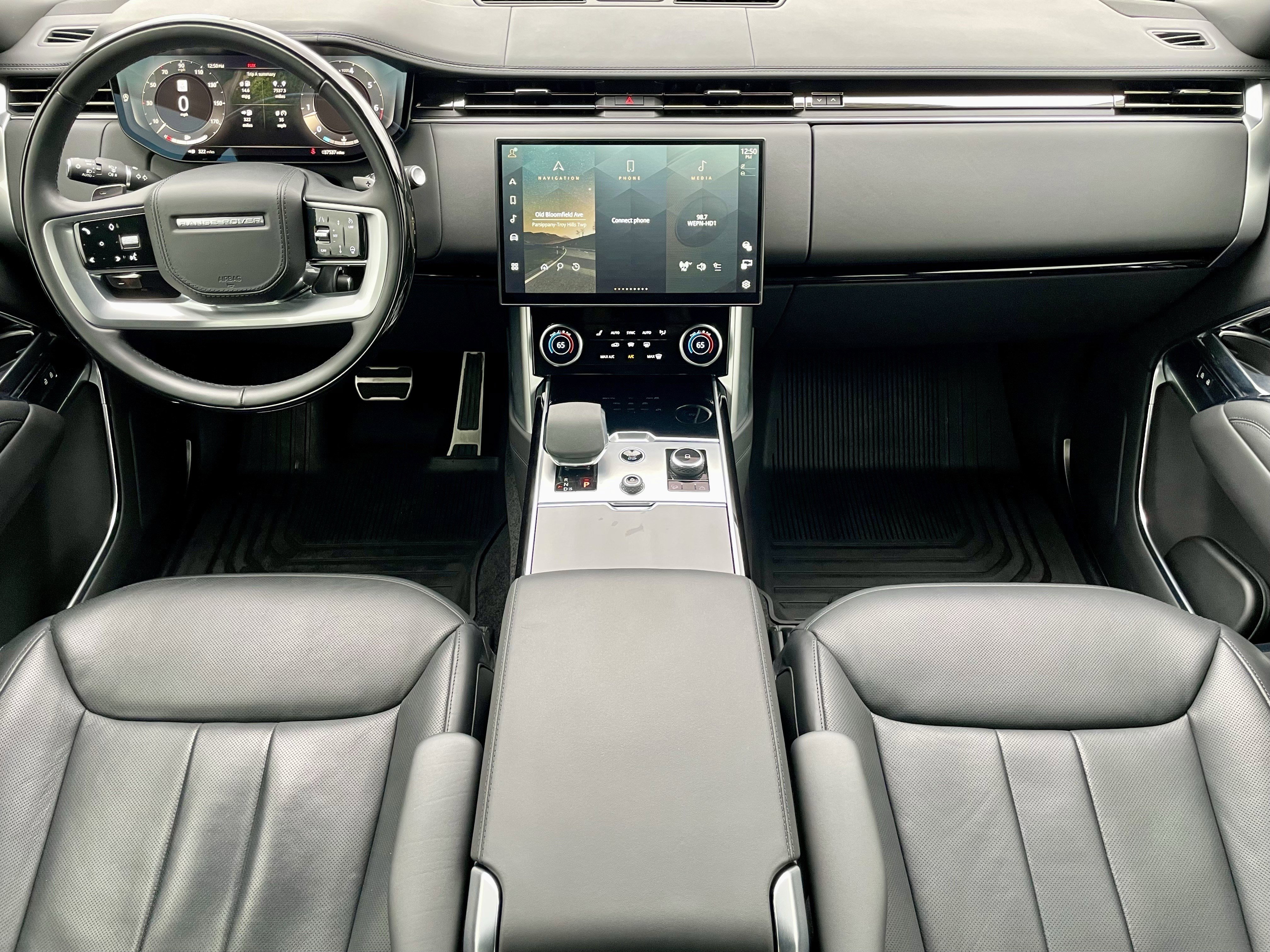 Used 2023 Land Rover Range Rover Autobiography image 16