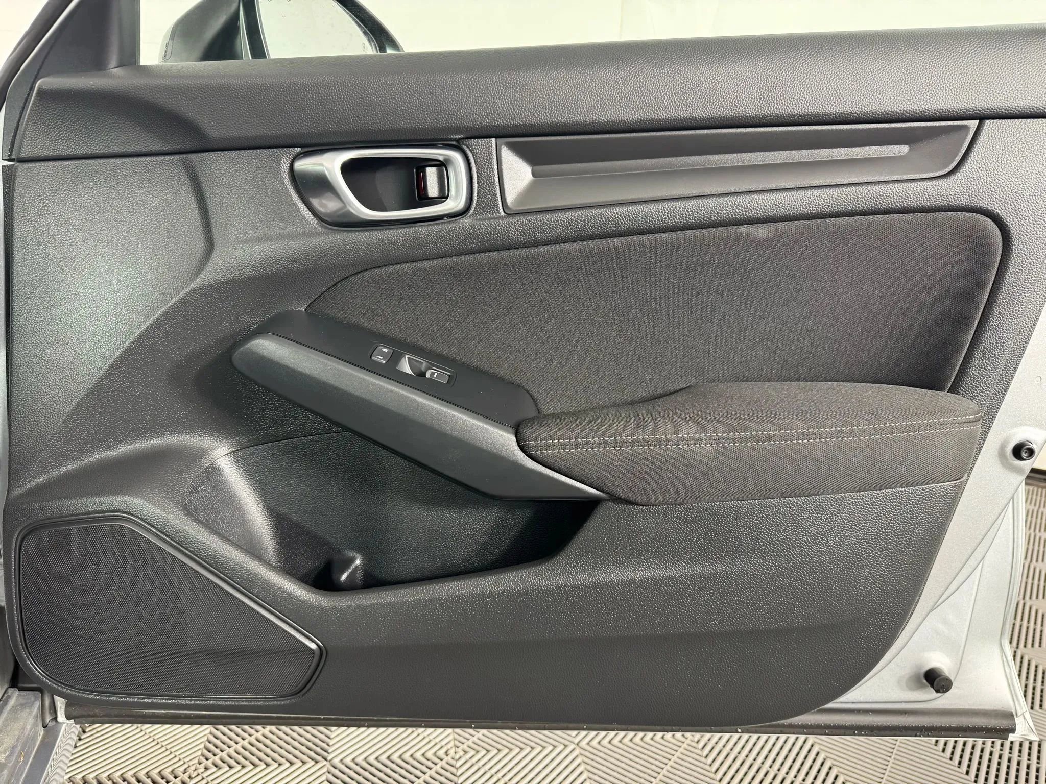 Used 2025 Honda Civic Sport image 38