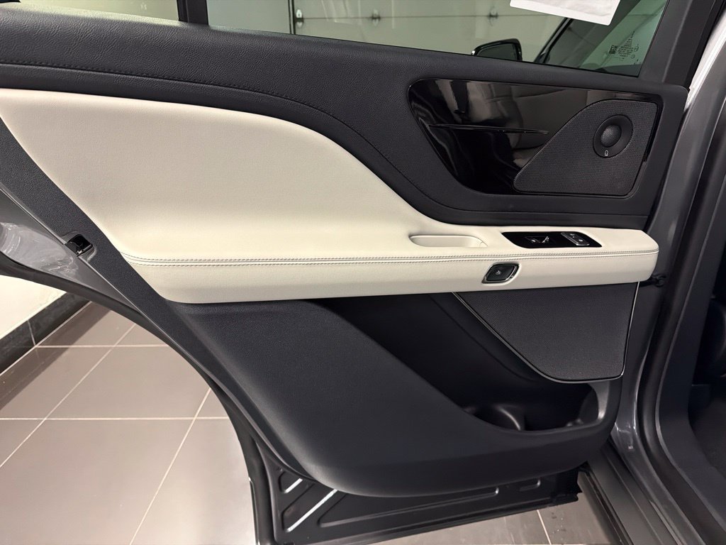 New 2027 Lincoln Aviator Reserve AWD/4WD image 37