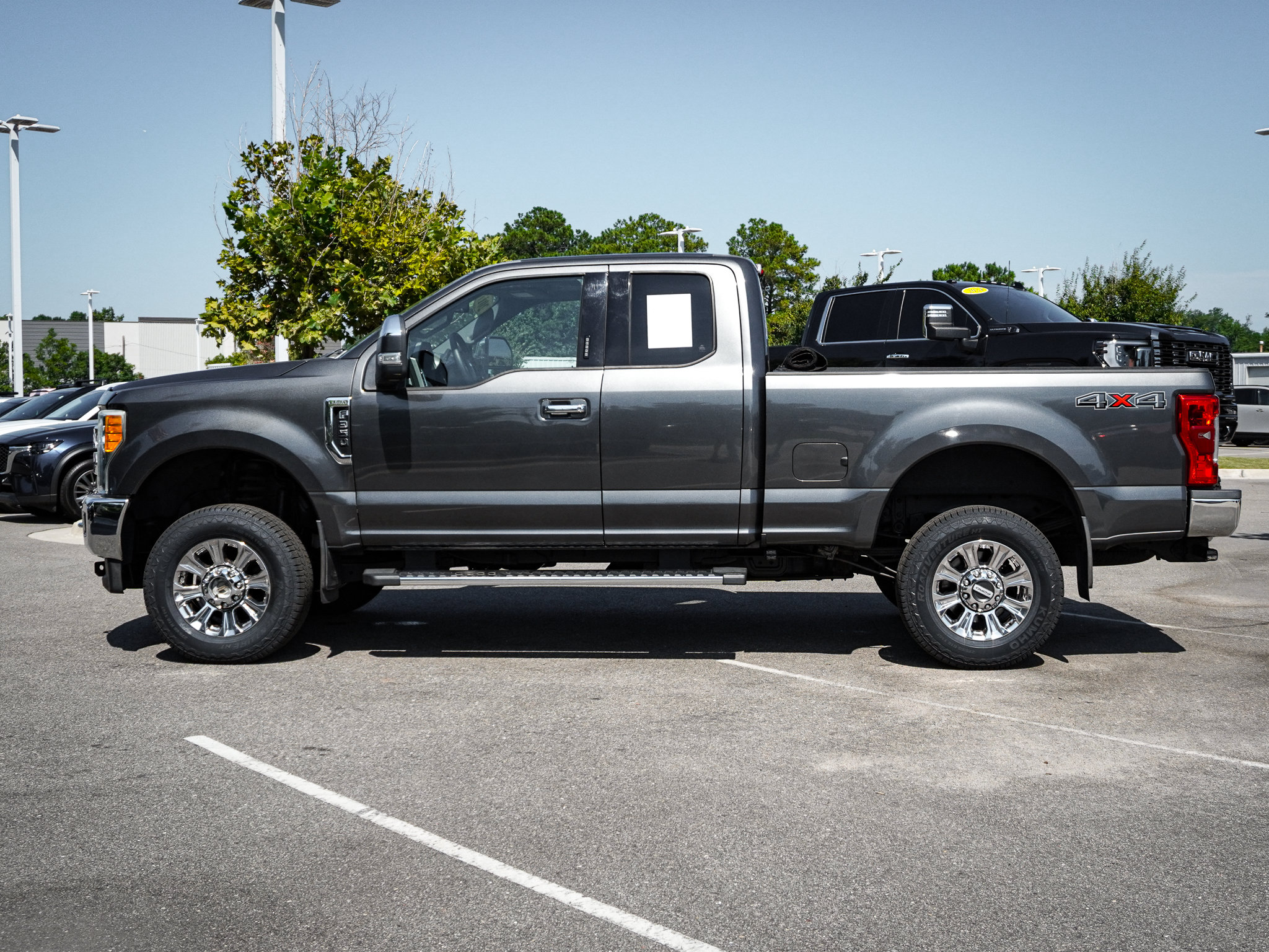 Used 2017 Ford F350 Lariat AWD/4WD image 7